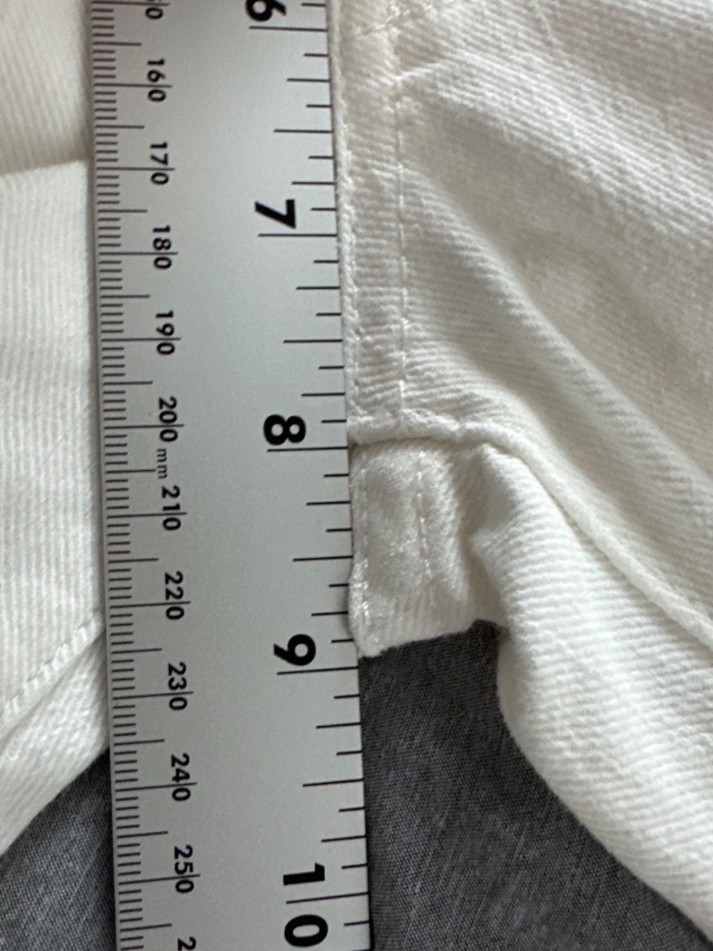7 For All Mankind Sz 27 White Denim Low-Rise Skinny Jeans Y2K Rhinestone Pockets - Picture 9 of 11